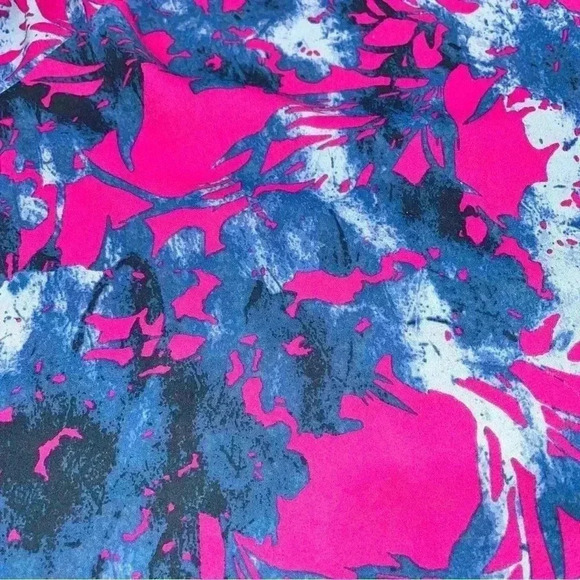 Banana Republic Colorful Floral blouse with capped sleeves, keyhole in back. - Picture 5 of 7